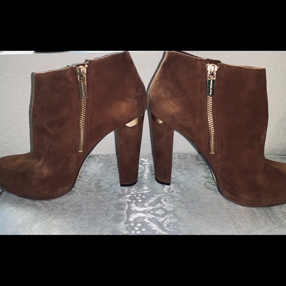 SOLD Michael Kors suede brown ankle boots - Picture 4 of 4